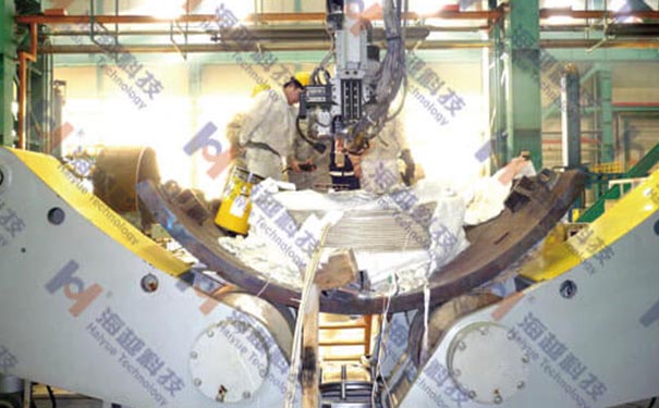 青島海越機(jī)電高頻感應(yīng)加熱設(shè)備實(shí)際操作